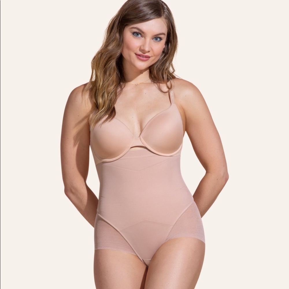 NEW Honeylove SuperPower Brief